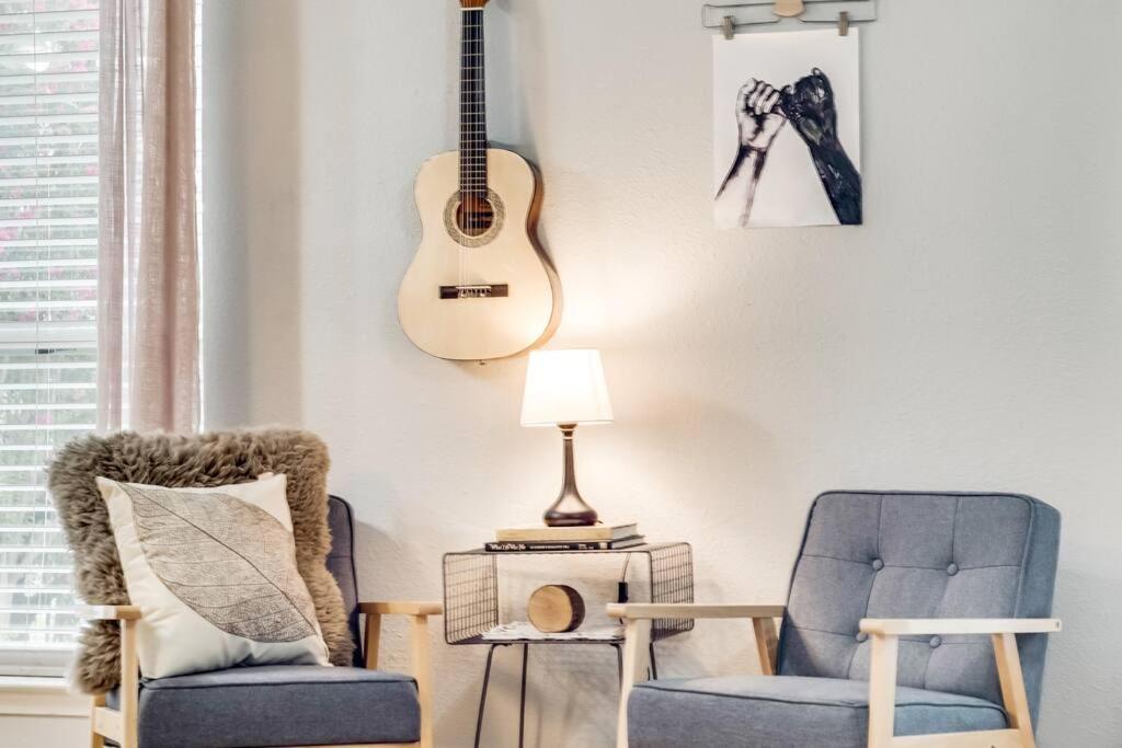 The Classic • Near Knox Henderson * Dallas