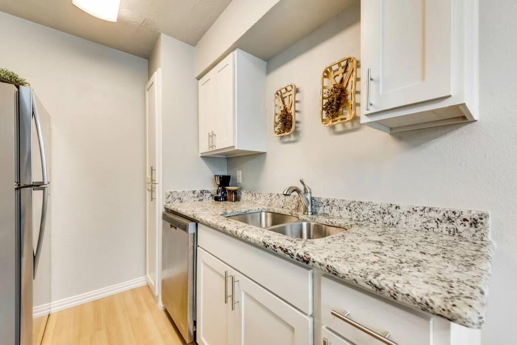 The Classic • Near Knox Henderson Apartment Dallas