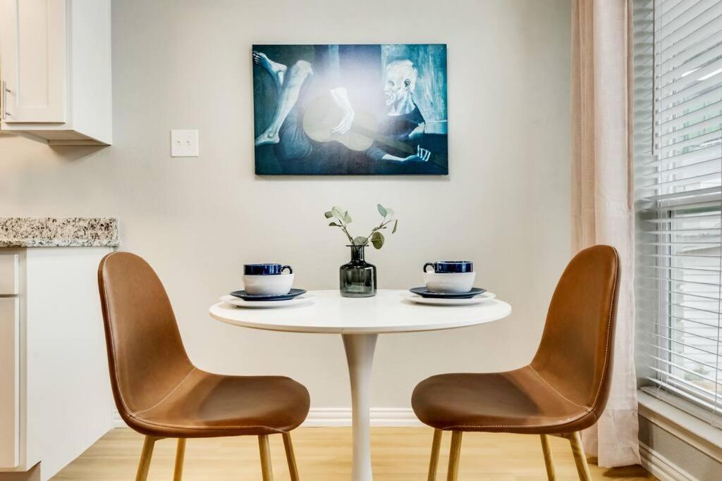 The Classic • Near Knox Henderson Appartement *
